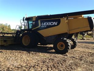 Caterpillar Lexion 590R 穀物収穫機