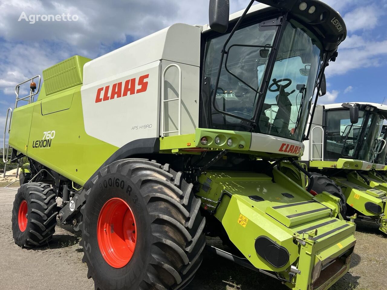 Claas Lexion 760 穀物収穫機