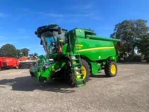 新しいJohn Deere T560 穀物収穫機
