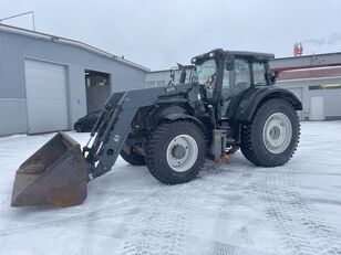 Valtra T153 Versu tieliikennetraktori 50 km/h ホイールトラクター